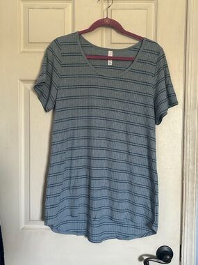 Lularoe blue stripe ribbed short sleeve t-shirt size XL